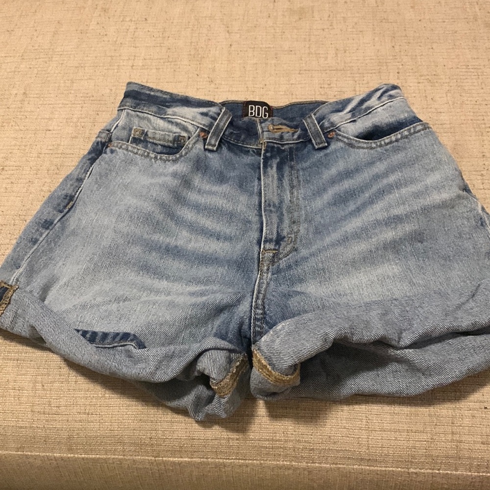 Denim mom, high-rise shorts